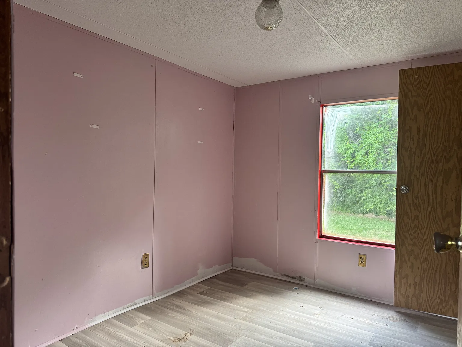 3 bed, 1280 sqft, $950 — Photo 3