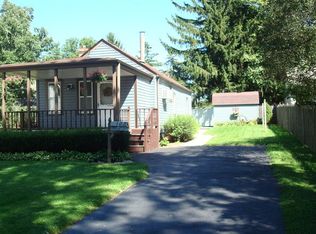 103 Lincoln Ave, Fox River Grove, IL 60021