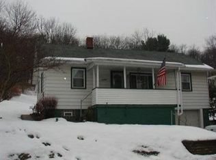 1005 Beechnut St, Tarentum, PA 15084