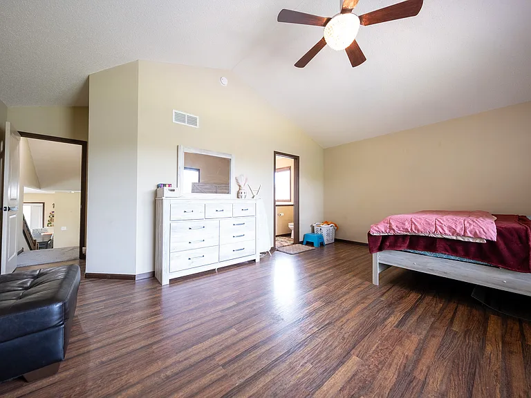 1635 Breton St — Photo 14