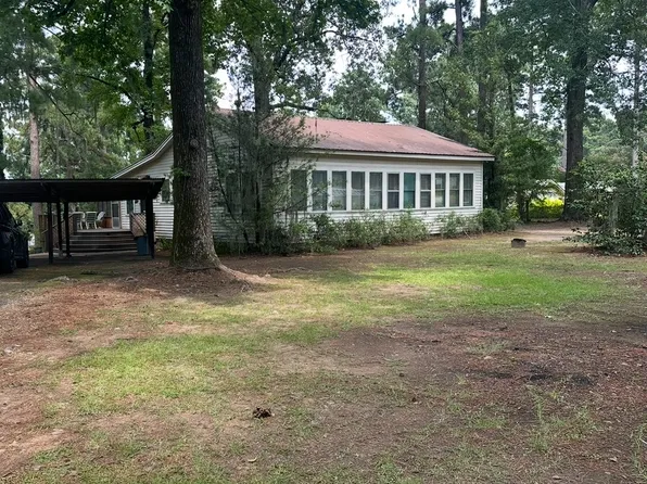 577 Sandy Point Rd, Campti, LA 71411