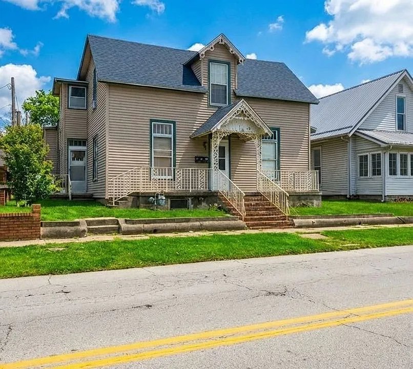 113 E Wabash Ave