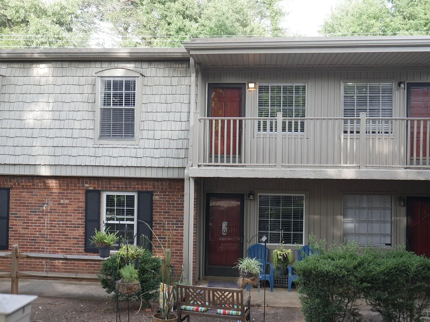 Extra Nice - Private - Upper Level 1 Bedroom! — Photo 1