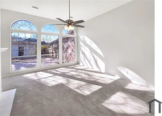 5 bed, 2626 sqft, $3,800 — Photo 2