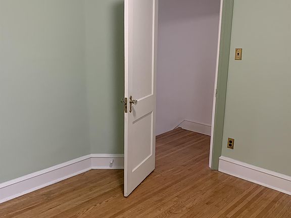 5th image of 632 Gerhard St