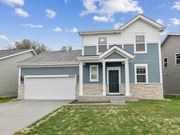 32004 Savannah Dr, Lakemoor, IL 60051