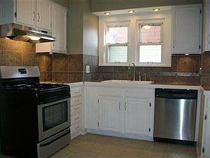 4th image of 206 Orchard Ave