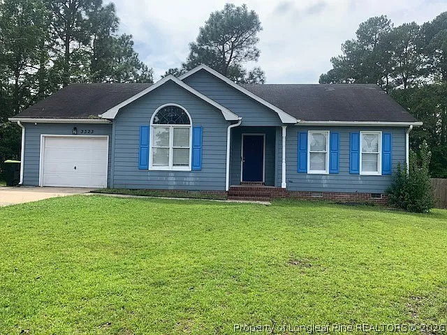 3 bed, 2.0 bath, 1079 sqft, $1,350 — Photo 1