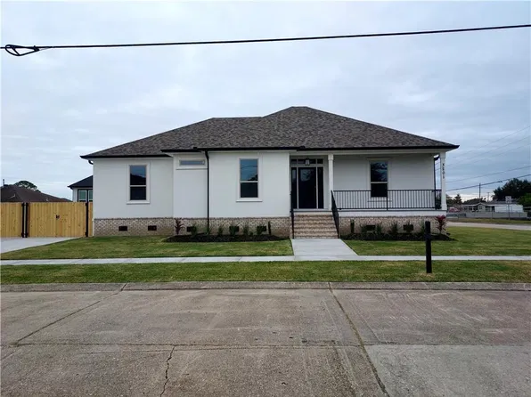3201 Rosetta Dr, Chalmette, LA 70043