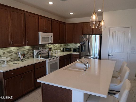 4th image of 1143 N Echo Ranch Dr