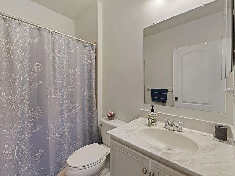 43241 Mitcham Sq — Photo 15