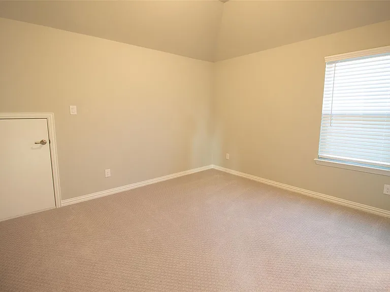 7235 Sanctuary Dr — Photo 24
