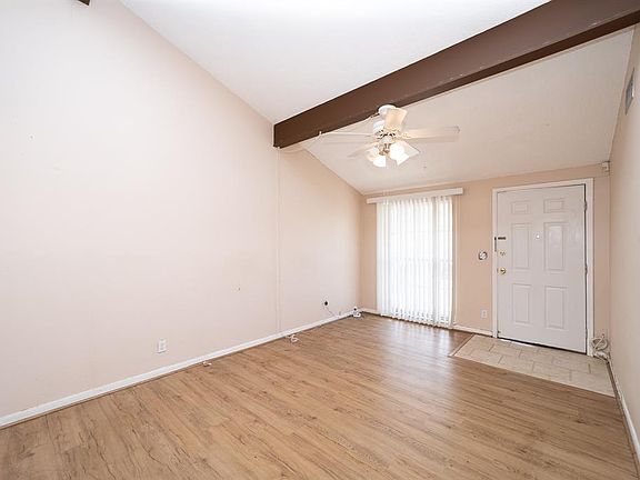 2nd image of 8602 Briar Grove Cir