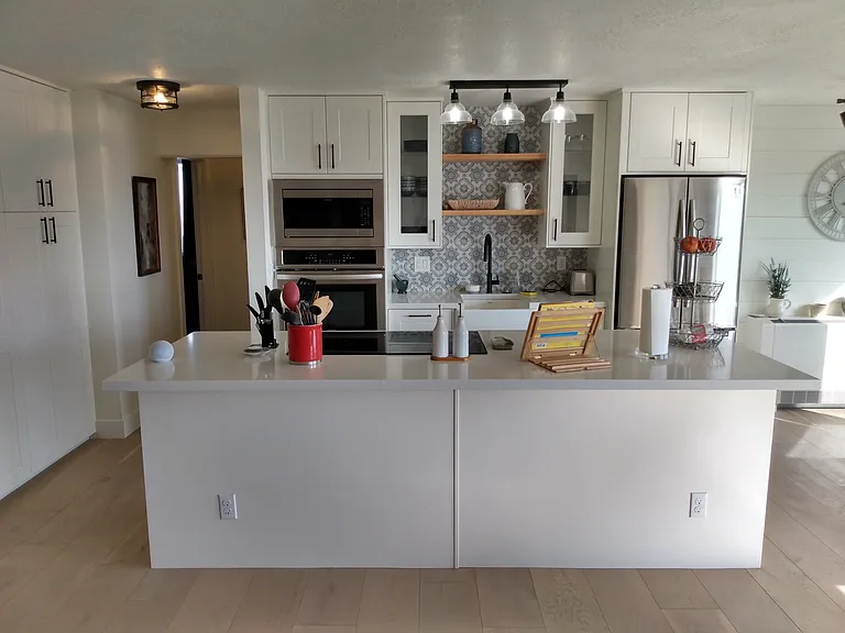 8 E Hillside Ave #408 — Photo 3