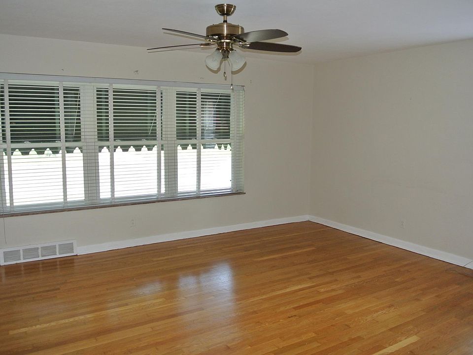 1st image of 5511 Jamieson Ave