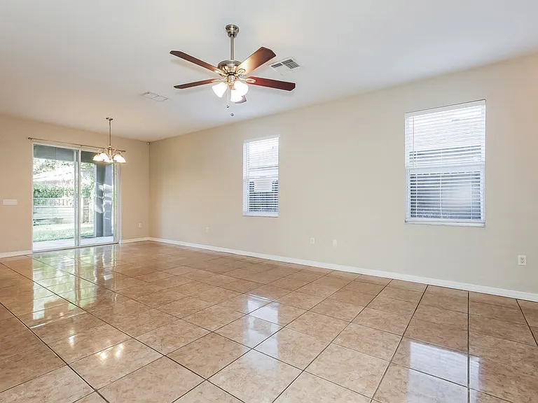 11813 Mango Groves Blvd — Photo 4