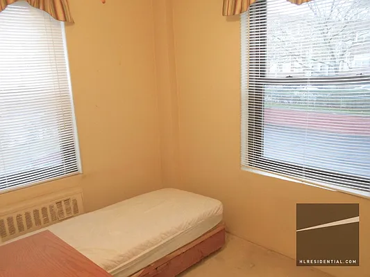 Sold by Highline Residential | media 28