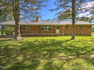 1781 Meister Hills Rd, Deer Lodge, TN 37726