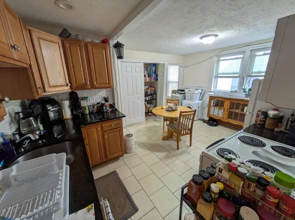 55 Bonair St #A, Somerville, MA 02145