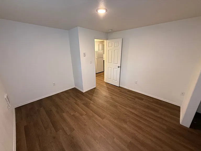 943 East Augusta Avenue — Photo 19