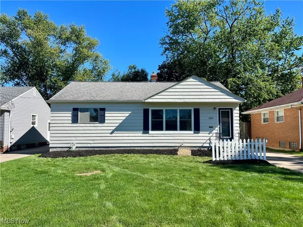 243 Gayle Dr, Sheffield Lake, OH 44054
