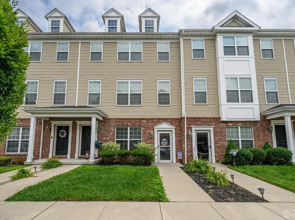 168 Creekside Way, Burlington, NJ 08016