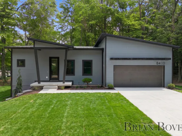 8410 Brower Ave NE, Rockford, MI 49341