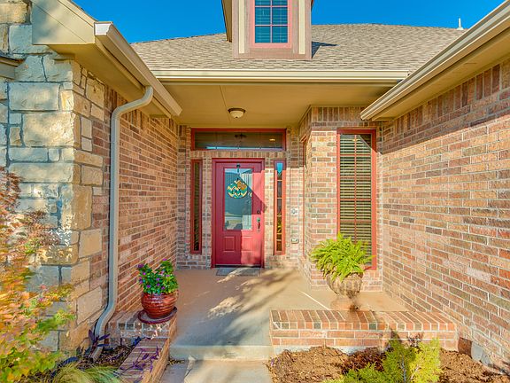 4th image of 15301 Pleasant Cove Ln