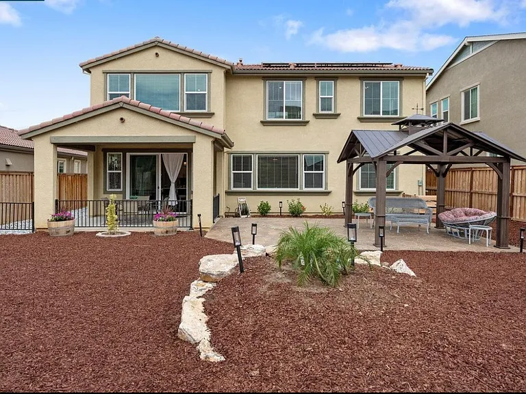 6779 Celadon Ln — Photo 4