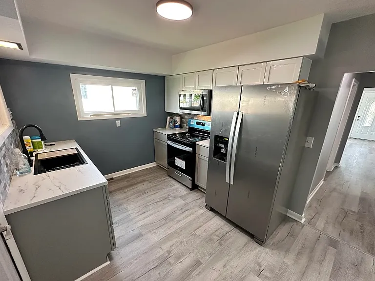 4116 Cortland Ave — Photo 2