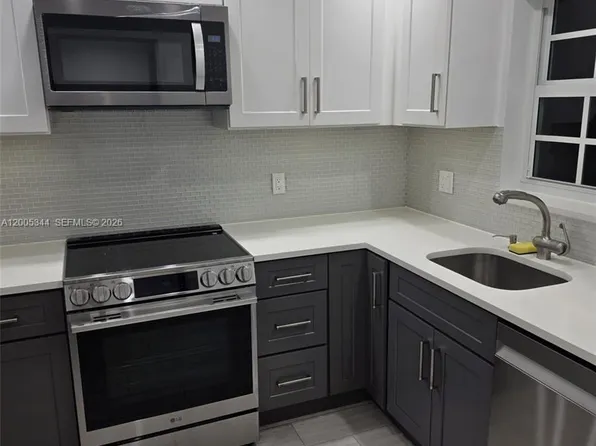 660 Tennis Club Dr, Fort Lauderdale, FL