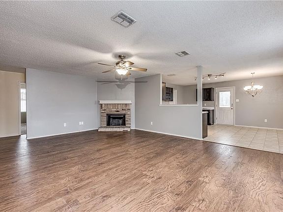 5th image of 2632 Rockport Ln
