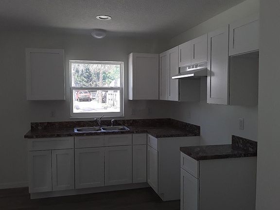 5th image of 523 N Saint Clair Abrams Ave #&-525