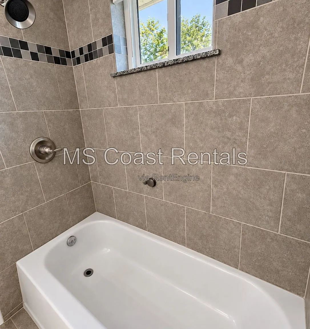 15061 Polk St — Photo 2