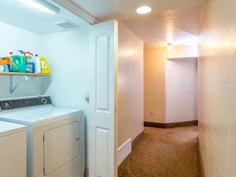 236 S Aileen Way — Photo 26