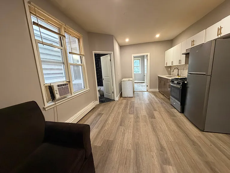 26 Andrew St #17E — Photo 6