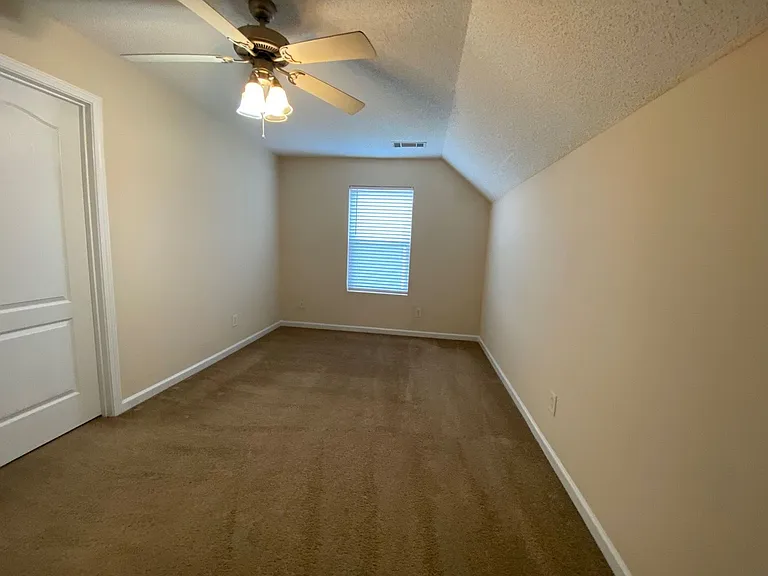 230 Katydid Dr — Photo 6
