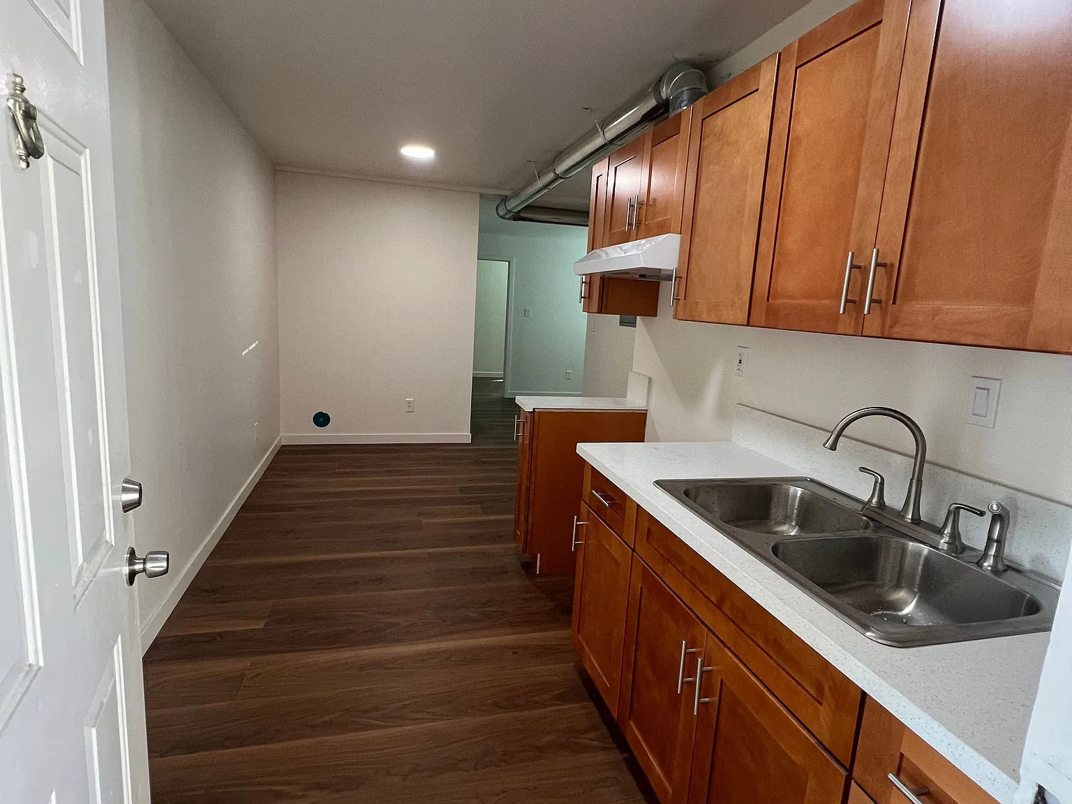 1 bed, 500 sqft, $1,695 — Photo 3