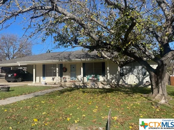 1307 W Avenue A, Lampasas, TX 76550