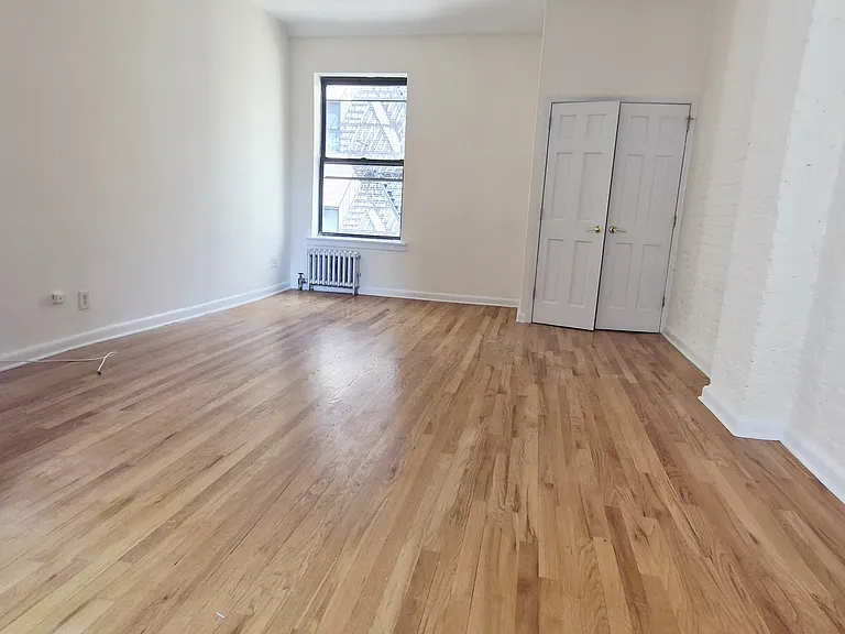 355 W 85th St #71 — Photo 2