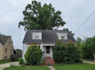 446 S Forklanding Rd, Maple Shade, NJ 08052