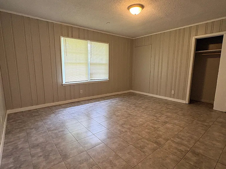 3902 Wesley Dr — Photo 8