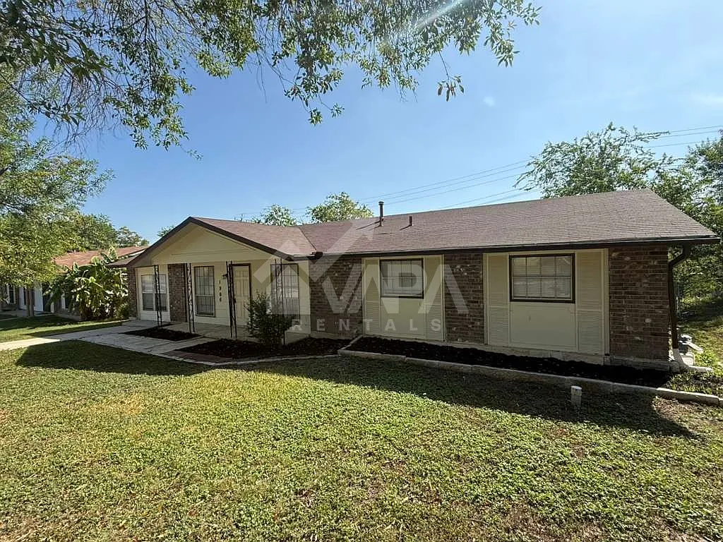 4 bed, 1475 sqft, $2,200 — Photo 3