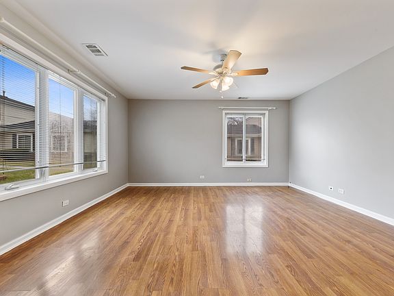 3rd image of 1443 Cove Dr Unit 198-A