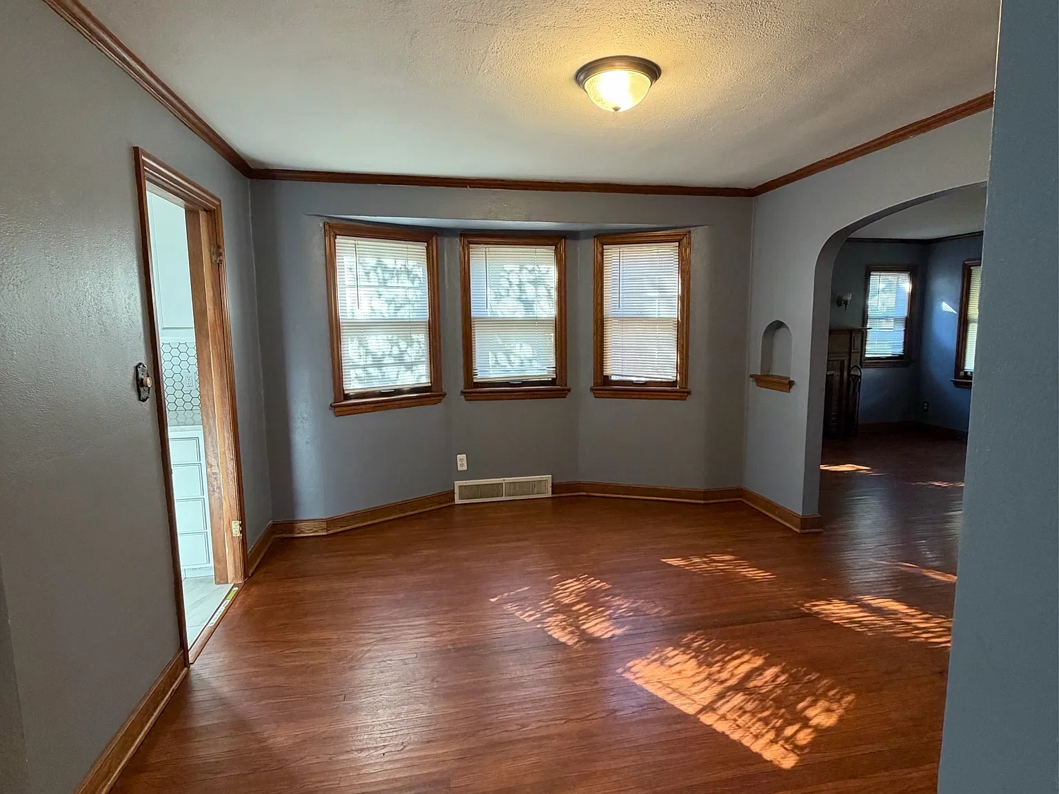 2 bed, 1100 sqft, $1,450 — Photo 2