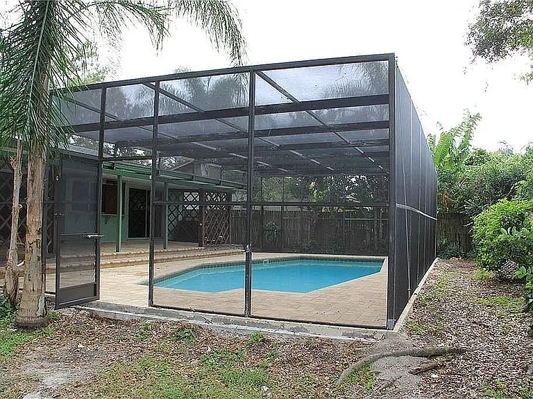 1939 Arvis Cir W — Photo 35