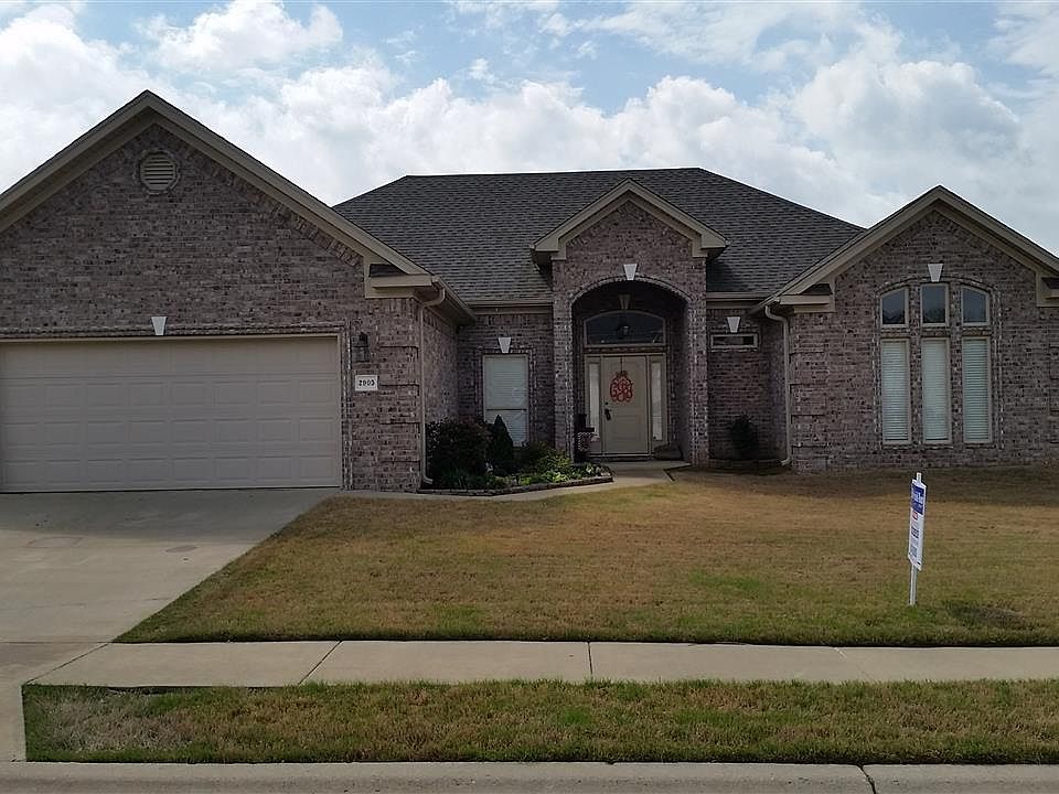 1st image of 2905 Coldwater Dr