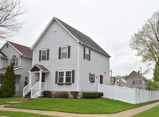 1963 N 18th St, Milwaukee, WI 53205