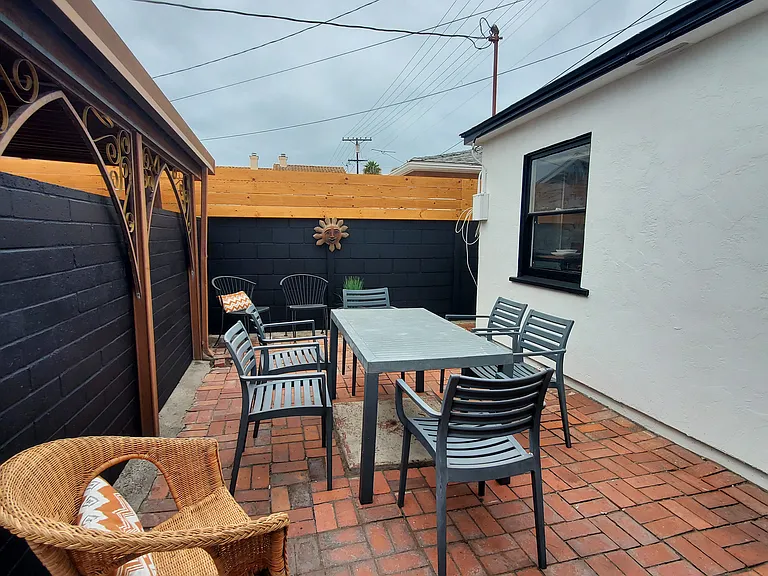 1666 Thomas Ave #1/2 — Photo 7