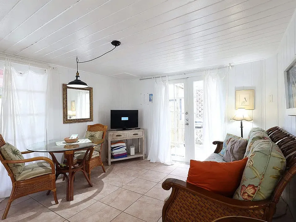 5310 Avenida Navarra Blue Cottage #1
